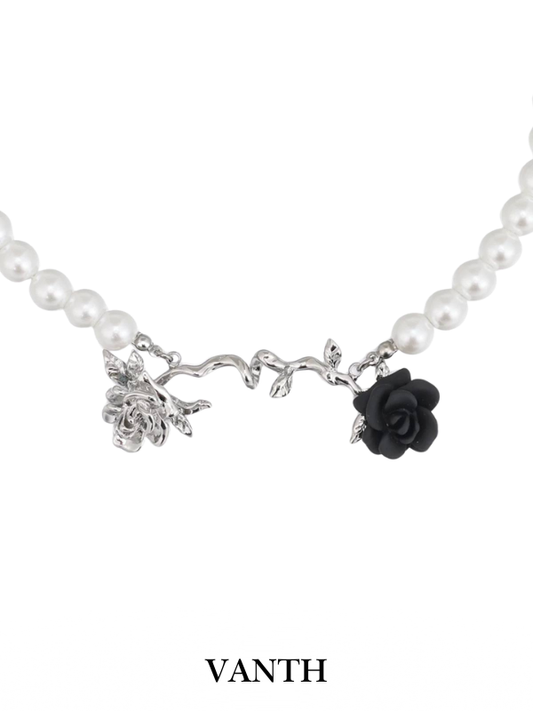 Noire Rose İnci Choker