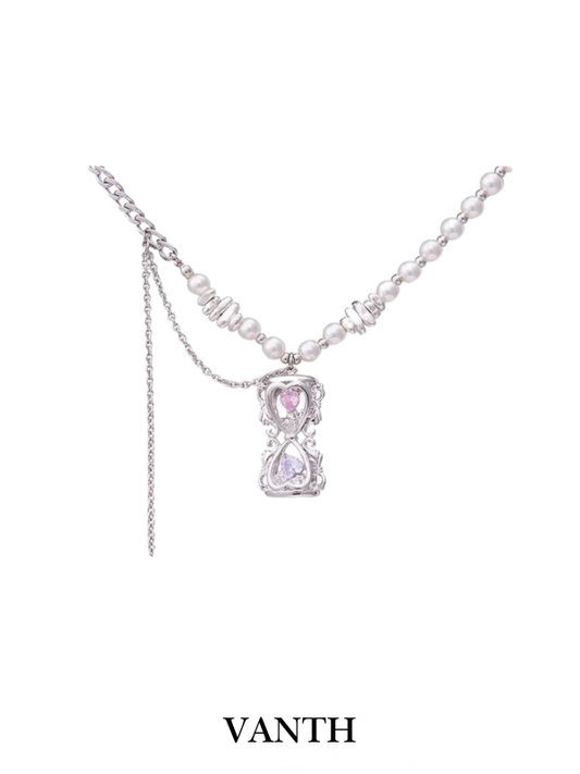 Timeless Charm Kolye